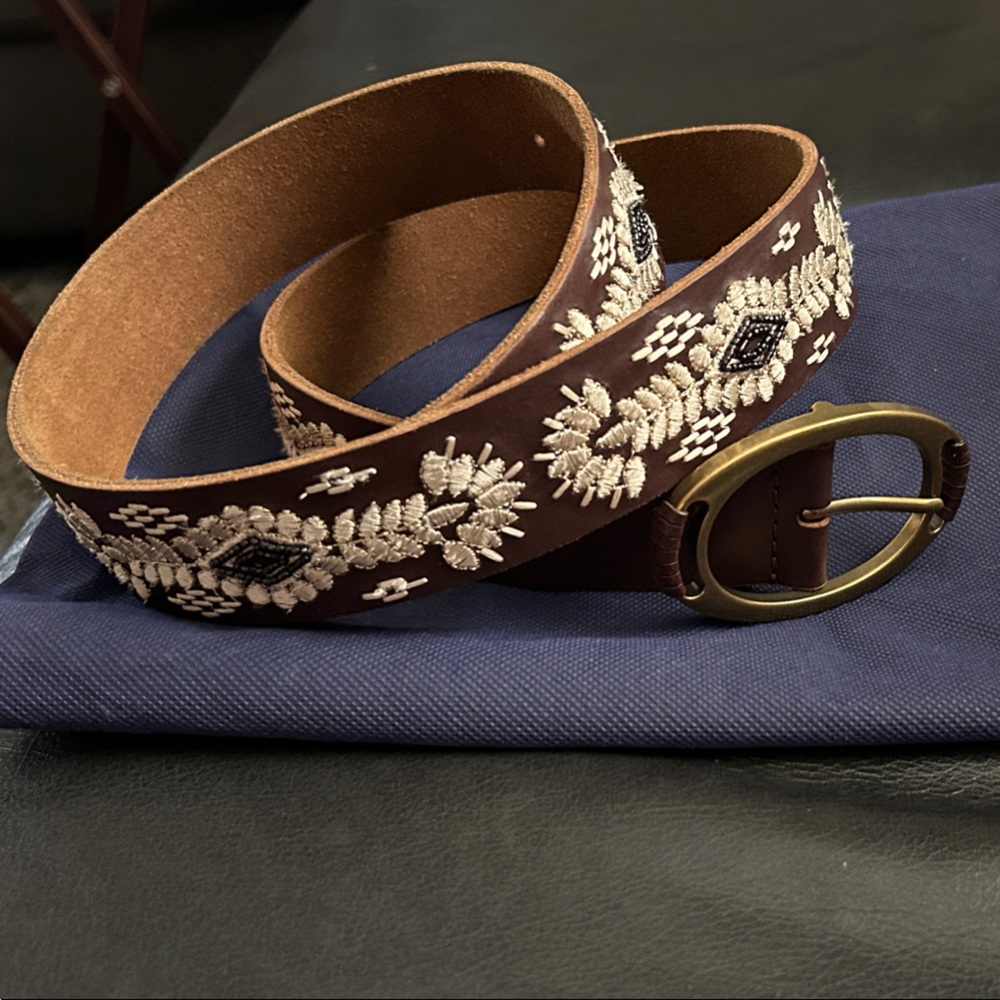 Lucky Brand Brown Leather Belt with Ivory Embroidered Floral Motif - Picture 6 of 9